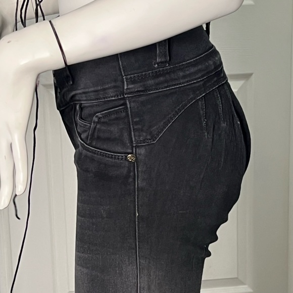 Push Up Skinny Jeans - Picture 4 of 9